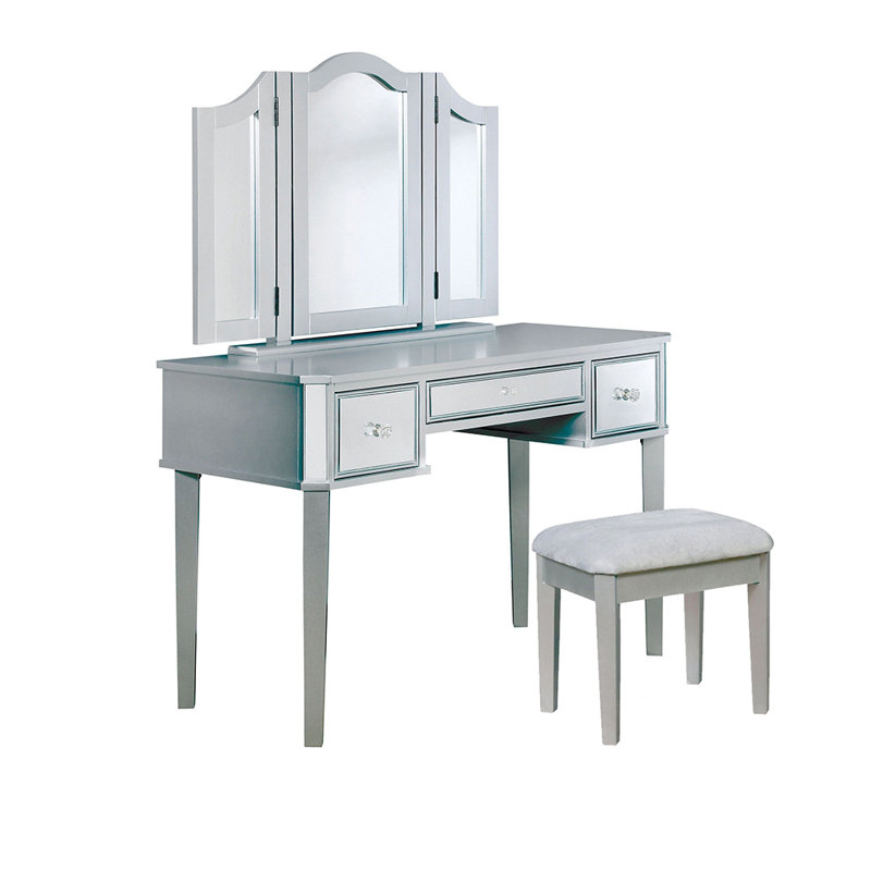 Magallon Vanity, Silver
