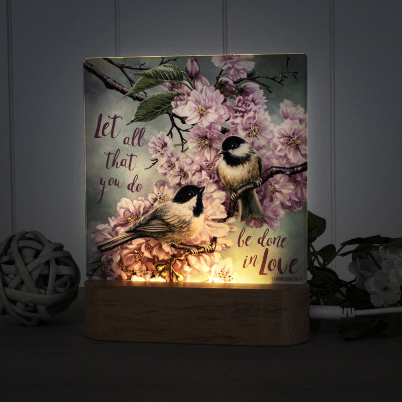 Fleurs de cerisier avec veilleuse