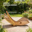 Élégante chaise berçante en bois pour l'extérieur, dotée d'un traitement imperméable et d'un léger mouvement de balancement