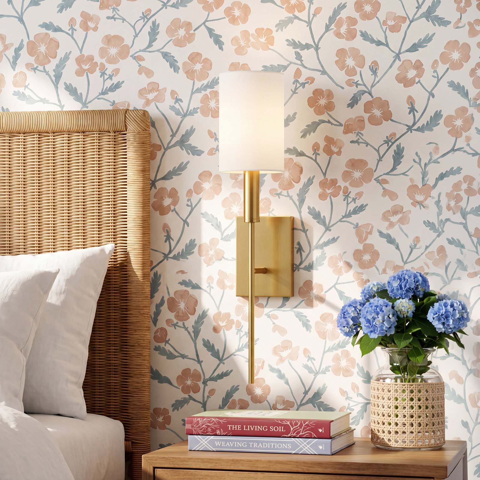 Tedder Single Light Wallchiere, Burnished Brass
