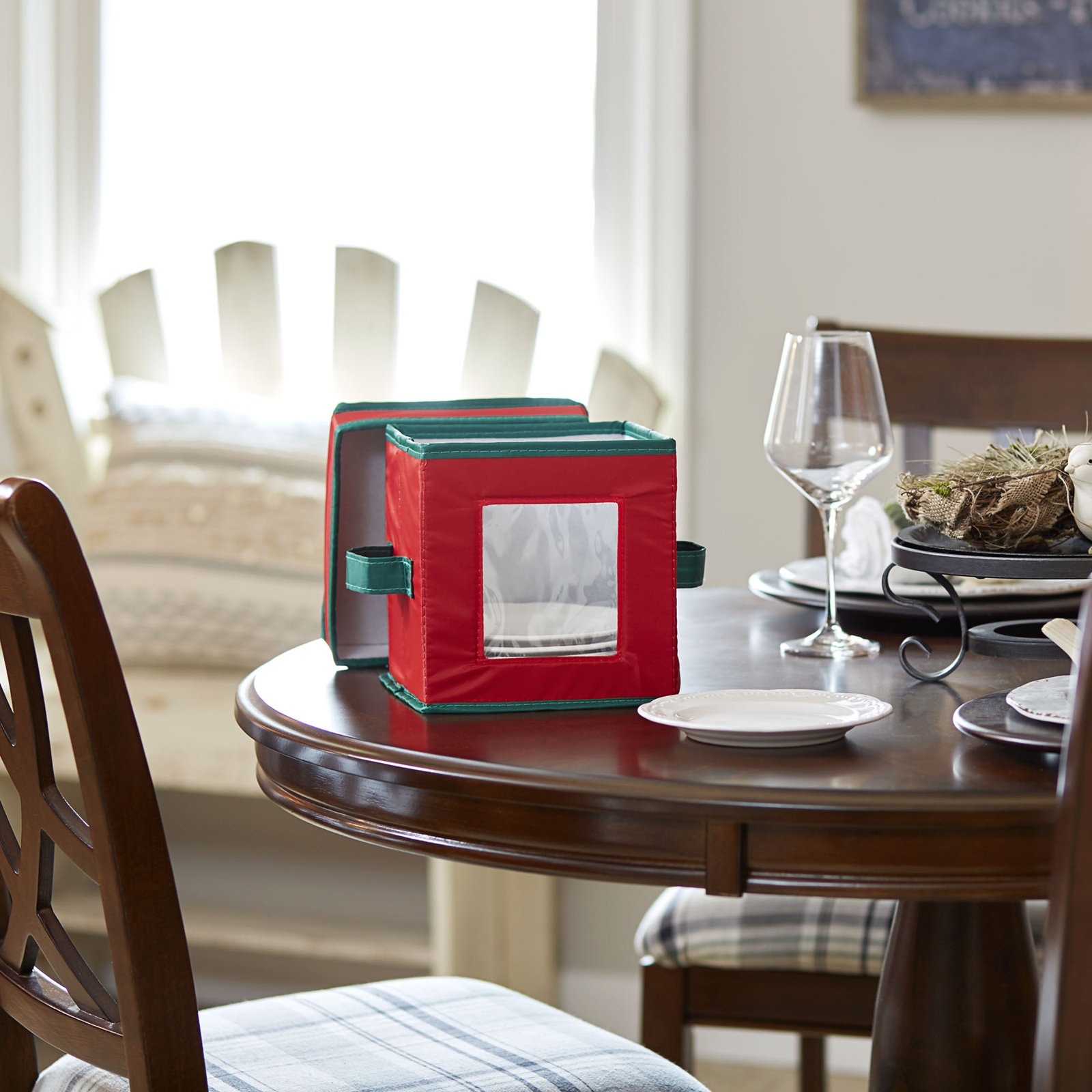 Farris Holiday Saucer Storage