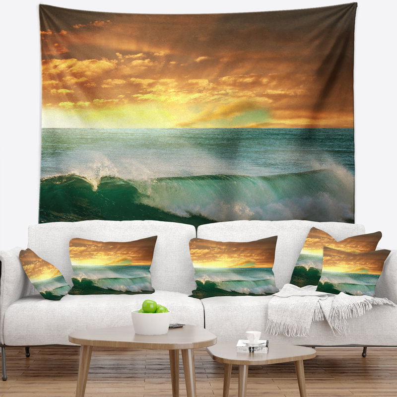 Plage, tempête, vague blanche et tapisserie bleue, H 32 po x l 39 po