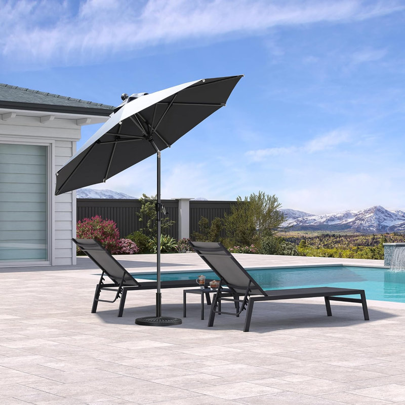 Parasol de table inclinable avec manivelle grise 96 po Symari Market, Gris