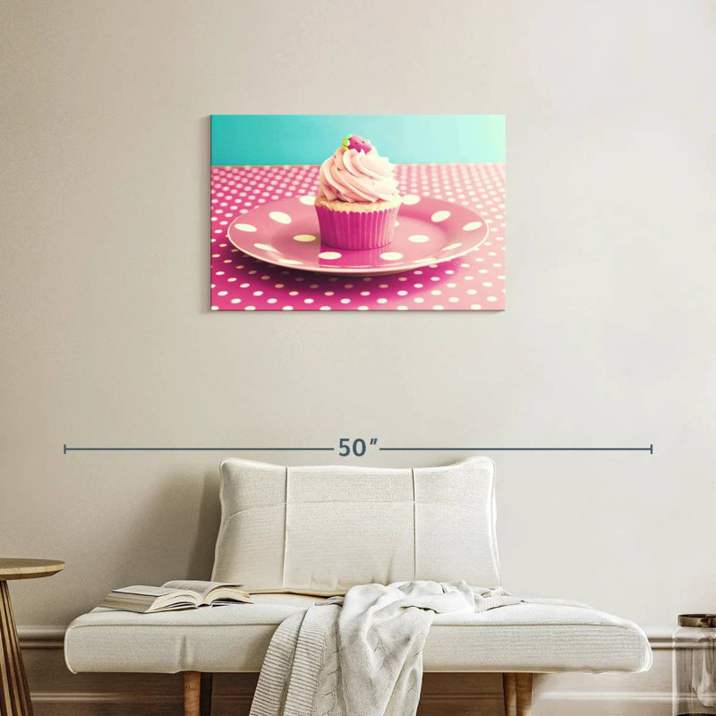 Yarlin Cupcake, 20" H x 30" W
