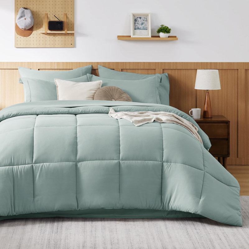 Bedsure Quilted Design Comforter Set, Full Comforter + 6 Additional Pieces, Sage Green