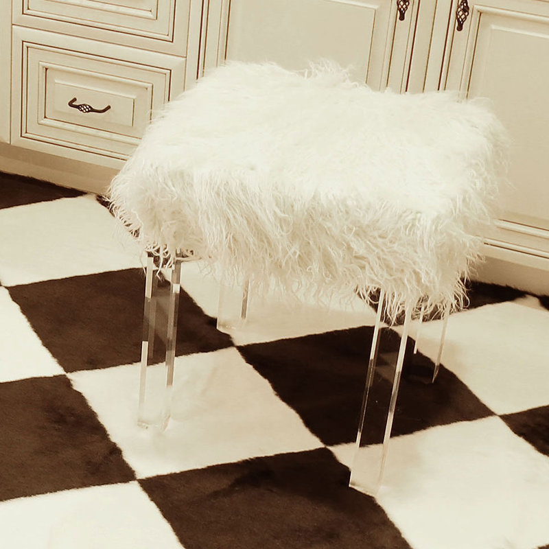 Tabouret en fausse fourrure d'agneau, Blanc