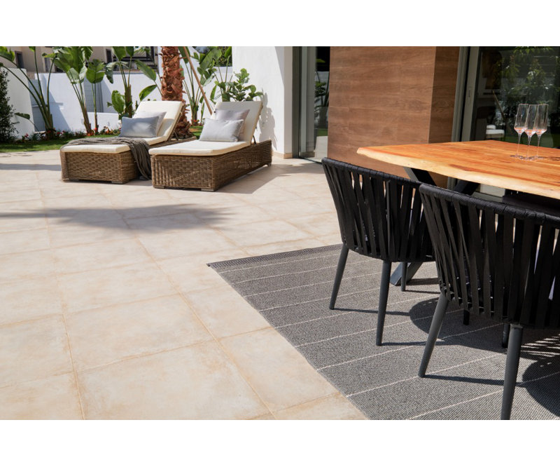 Belle Striped Area Rug in Concrete/White, Rectangle 2' x 2'9"