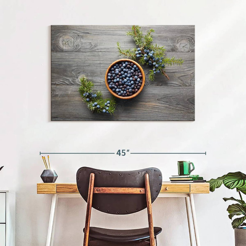 Yarlin Bowl Of Juniper Berries