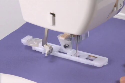 Singer 3232 Simple 32-Stitch Sewing Machine, White
