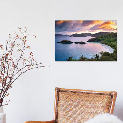 «Trunk Bay Sunrise», reproduction de photo encadrée
