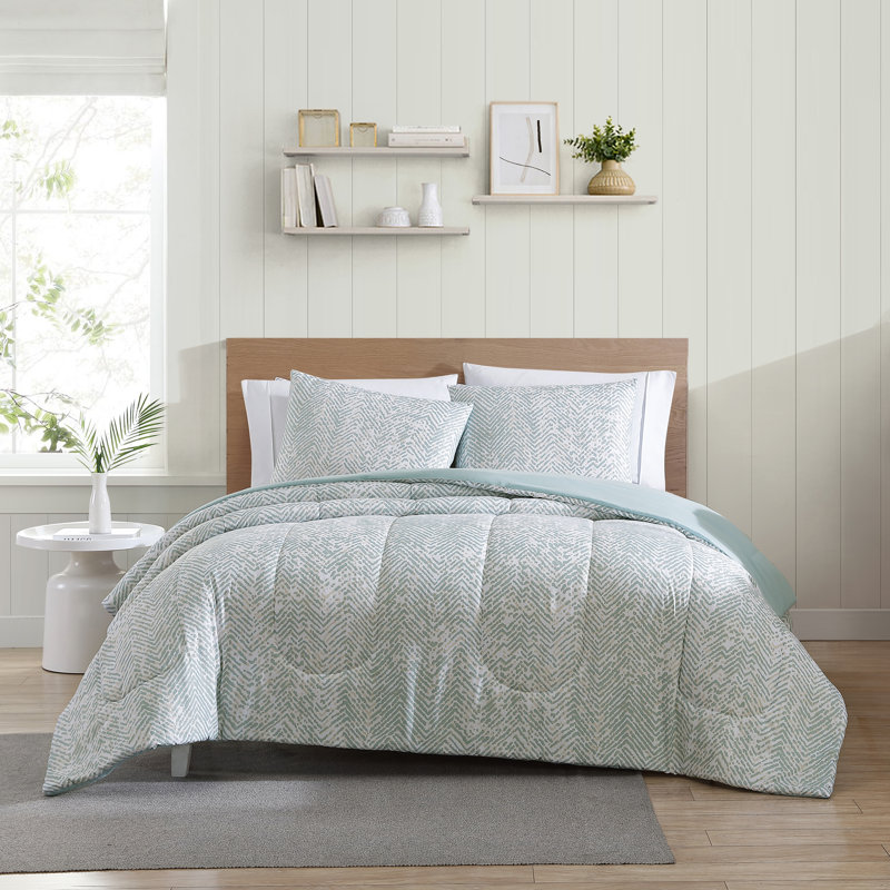 True Classics Comforter, Geometric, King