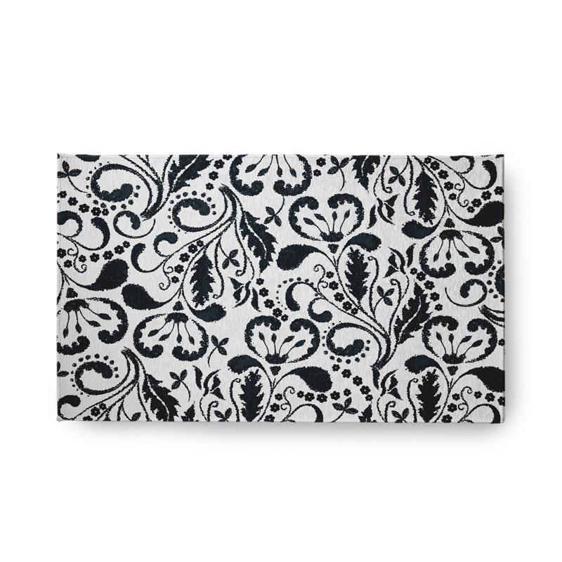 Tapis floral en chenille tissé à la machine en noir / gris, Rectangle 1 pi 6 po x 2 pi 6 po