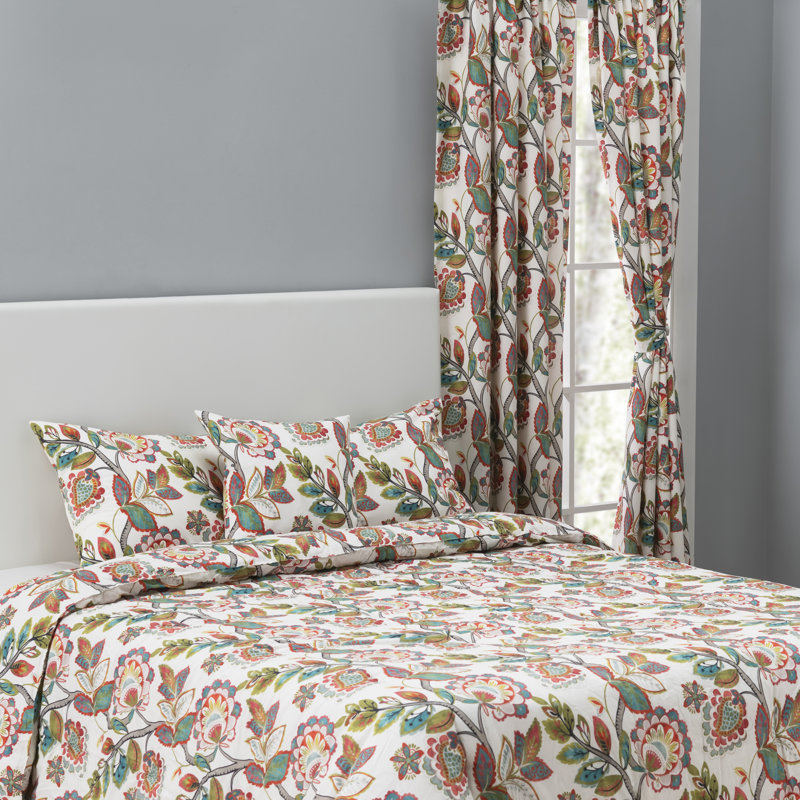 Cotton Floral Comforter, Queen Comforter + 2 Standard Shams, Red/Green