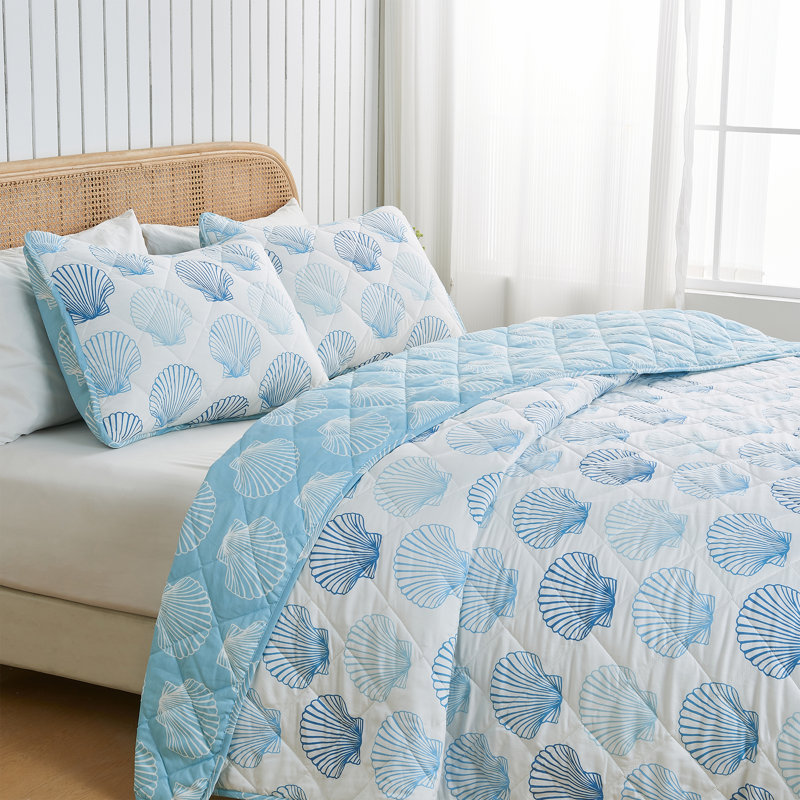 Twin Blue Seashell Reversible Microfiber Quilt Set