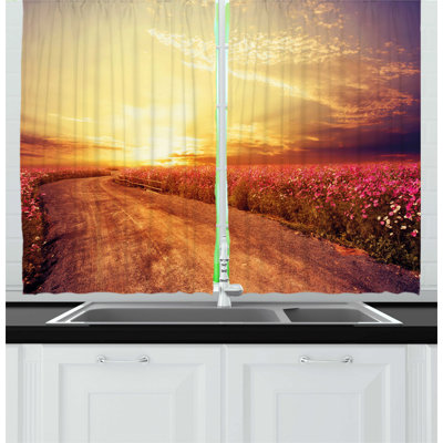 Pointed Kitchen Curtain