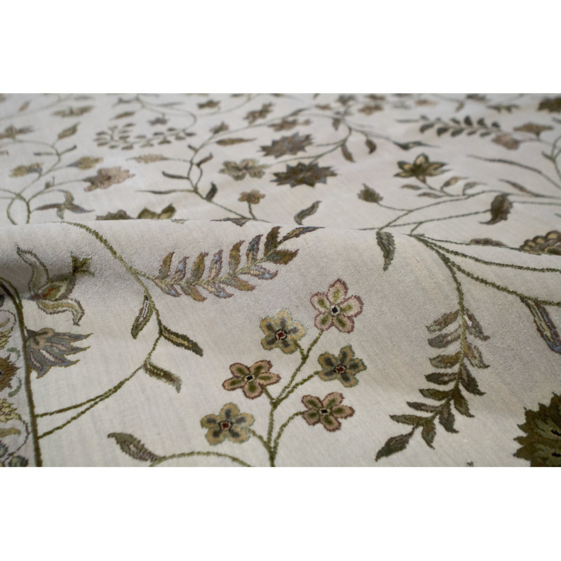 Tapis ivoire et vert noué à la main de haute qualité