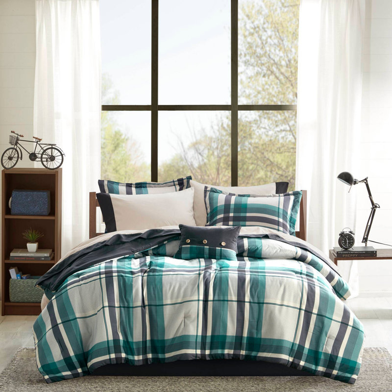 Classic Plaid Bedding Set with Antimicrobial Protection