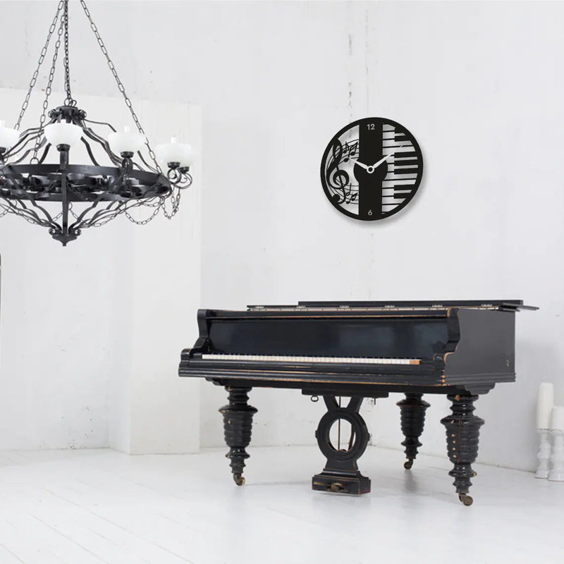 Nong Metal Wall Clock