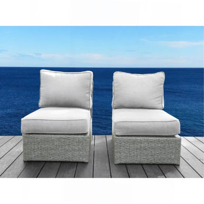 Chaise de patio entièrement assemblée avec coussins