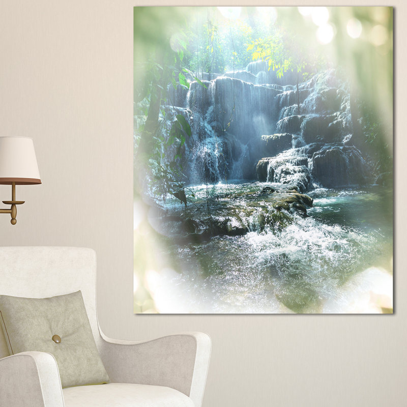 «Fantastic Waterfall in Mexico Jungle», reproduction de photo sur toile tendue, H 40 po x l 30 po x P 1 po