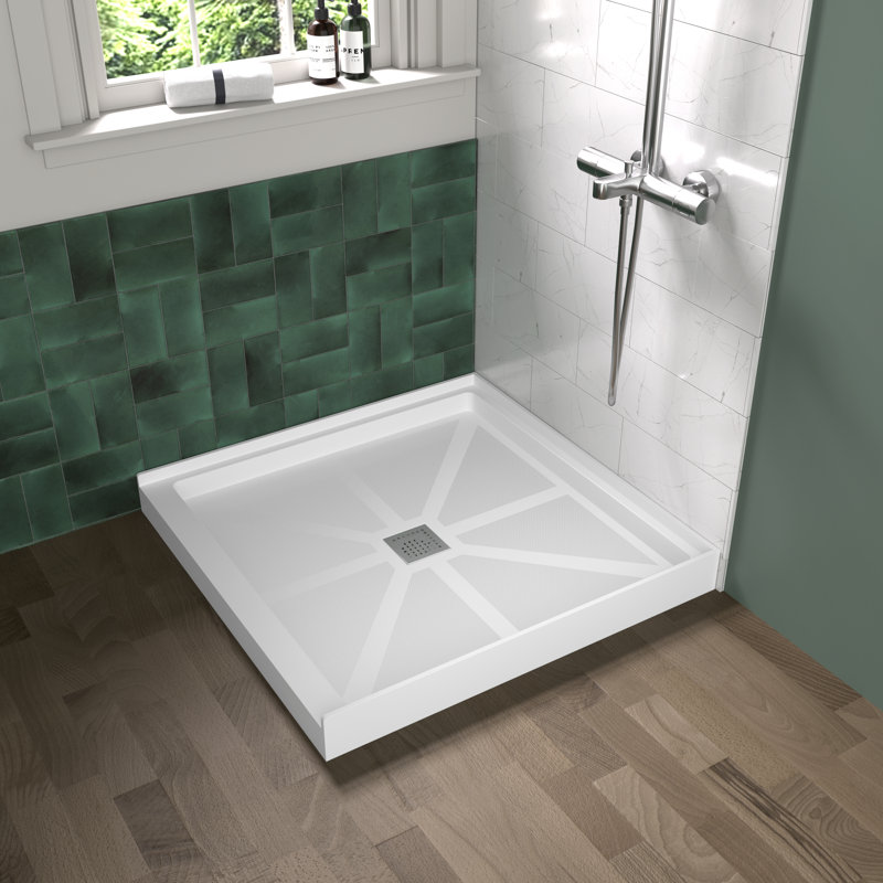 Base de douche 36 po x 36 po x 4 po à simple seuil et drain central