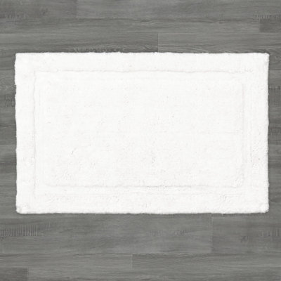  Plush Cotton Bath Mat