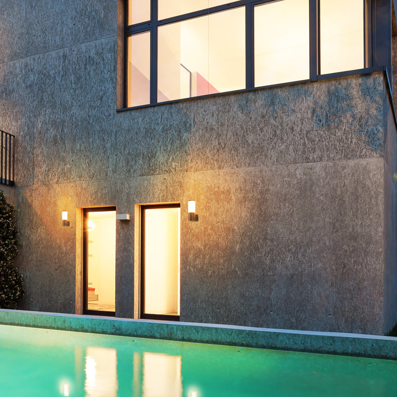 WALL LIGHT
