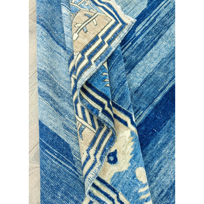 Tapis bleu moderne Ravil tissé à la main avec Abraj
