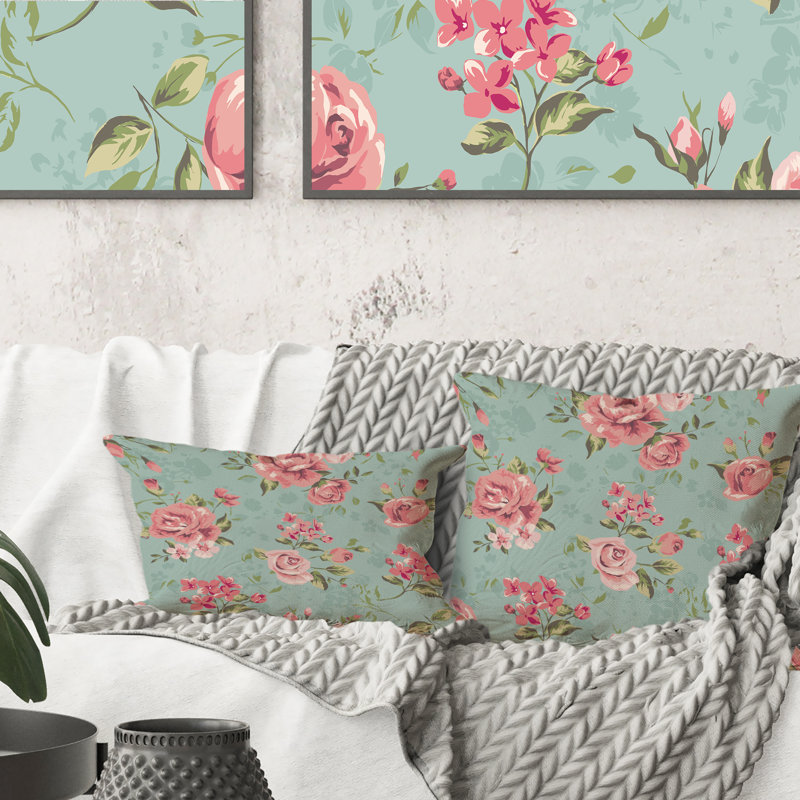 Coussin décoratif rétro à motif de roses roses et blanches sur fond vert II