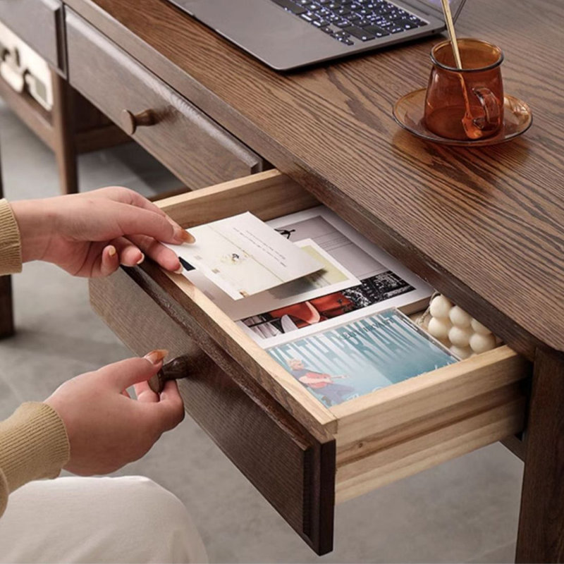 Bureau rectangulaire en bois massif avec tiroirs Walnut, H 31,1 po x l 62,99 po x P 23,62 po