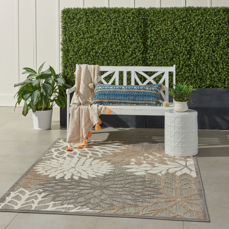 Gean Floral Natural Indoor / Outdoor Area Rug, Rectangle 3'6" x 5'6"