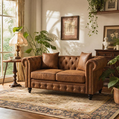Canapé Chesterfield de 63,5 po au design contemporain, canapé modulaire en tissu Tech pour le salon, capitonné à boutons avec accoudoirs cloutés avec 2 coussins, revêtement rembourré et pieds en bois