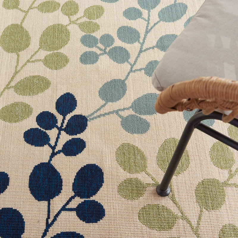 Tapis floral intérieur / extérieur Carah, Rectangle 2 pi 6 po x 4 pi