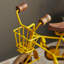 Ensemble de sculptures décoratives multicolores avec roues en bois Gustav