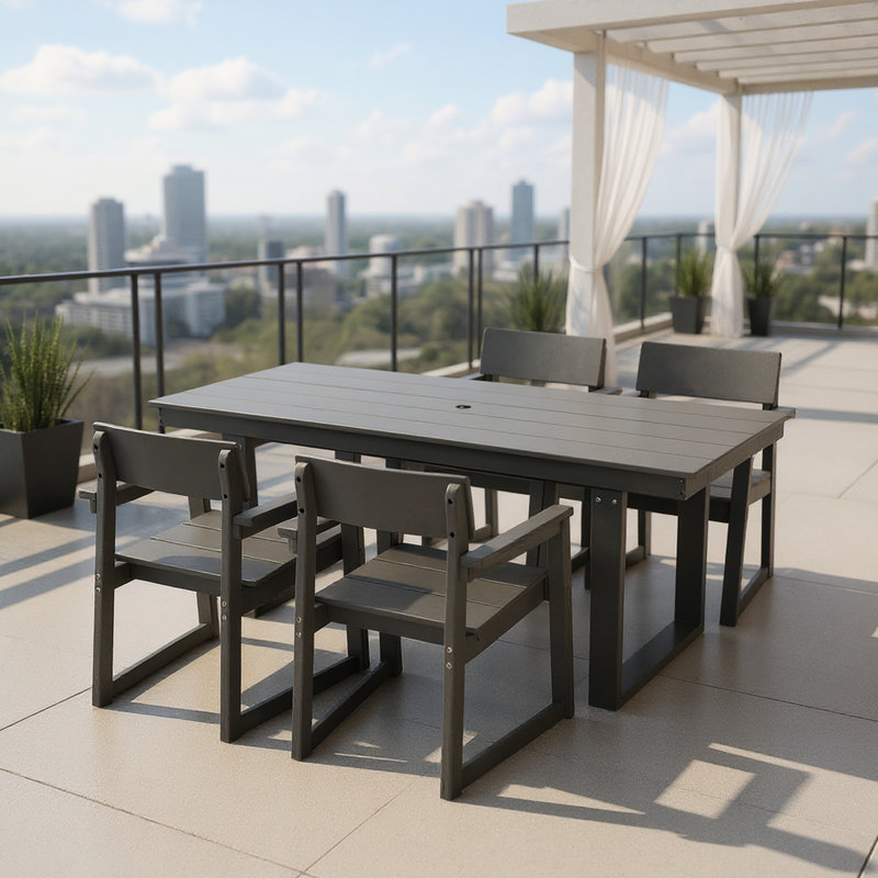 Table de salle à manger, de patio, de terrasse, de chaise avec accoudoirs, résistante aux chocs et à 4 chaises grises pour l'extérieur avec trou pour parasol