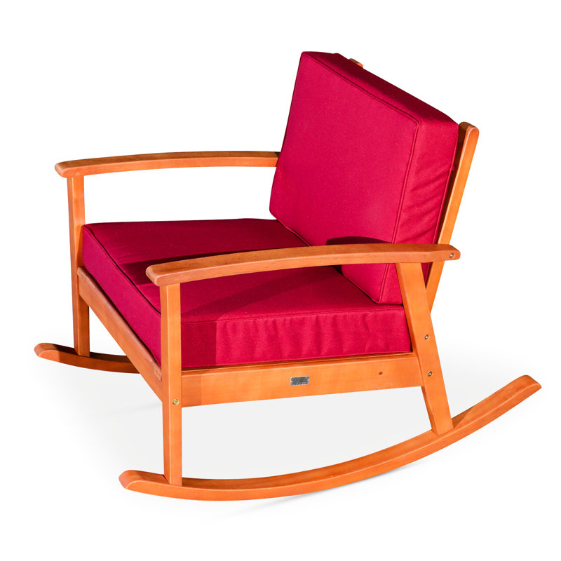 Élégante chaise berçante en eucalyptus, finition huilée naturelle, coussins bordeaux pour un bonheur extérieur