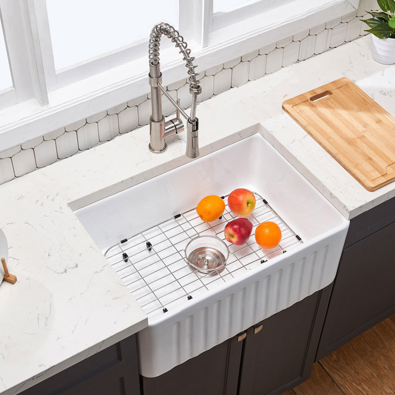 Fireclay 33" L X 20" W Farmhouse Kitchen Sink With Grid And Strainer
