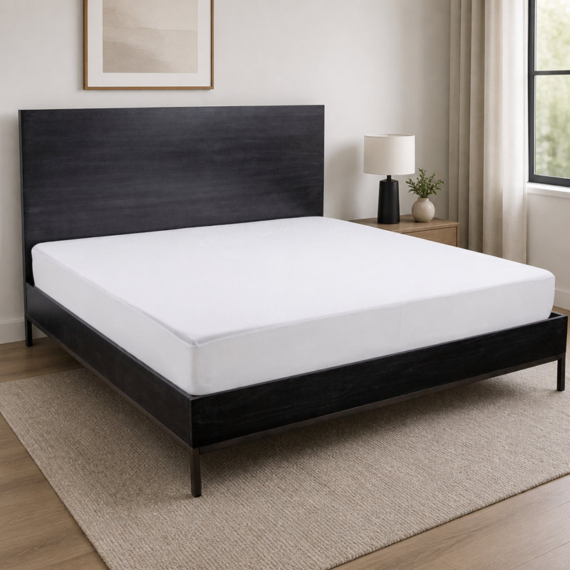 Protège-matelas hypoallergénique en polyester lisse avec protection anti-liquide