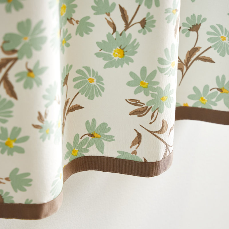Daisy Floral Light Filtering Cotton Polyester Kitchen Curtain Set