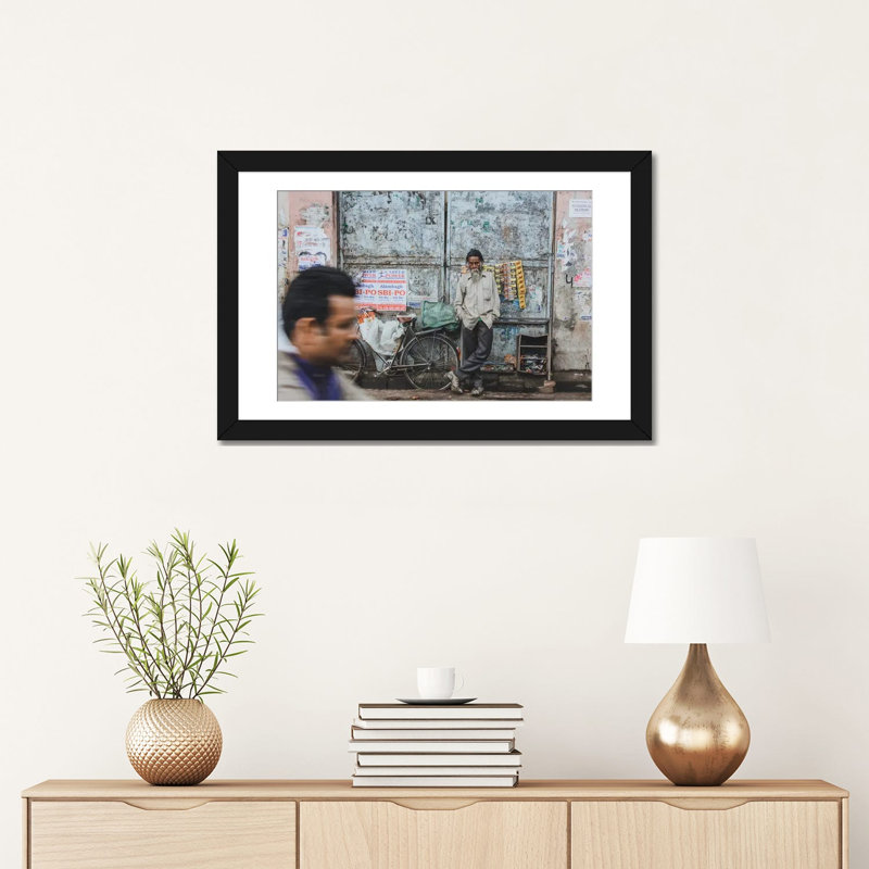«Luck maintenant, India II» par Luke Anthony Gram, impression sur toile tendue, H 24 po x l 32 po x P 1 po, Blanc