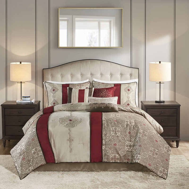 Luxury Red Polyester Bedding Sets, Jacquard Comforter With Decorative Pillows