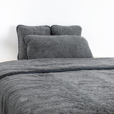 Solid Colour Bedding