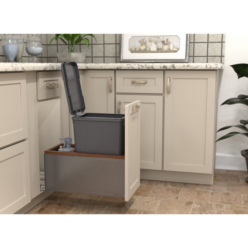 Poubelle coulissante simple LEGRABOX 32 pintes, gris Orion/noyer, avec fermeture amortie BLUM pour armoires basses sans cadre de 12 pouces