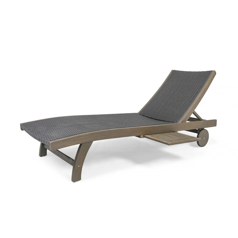 Élégante chaise longue en bois d'acacia avec plateau coulissant
