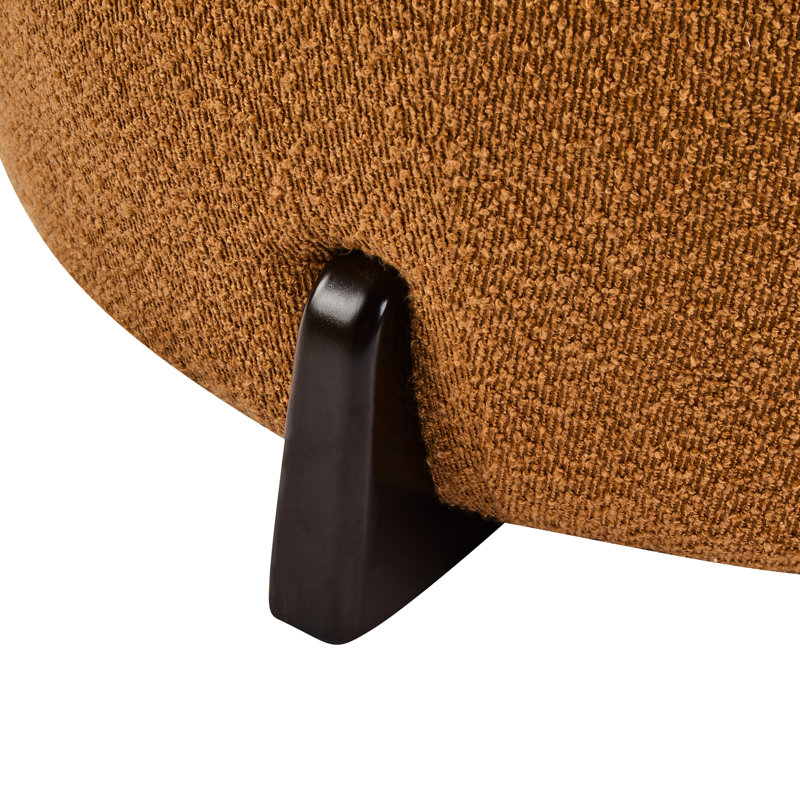 Boucle ronde Modish avec pieds en bois évasés, accent orange citrouille, mélange de couleur de caoutchouc intérieur supérieur