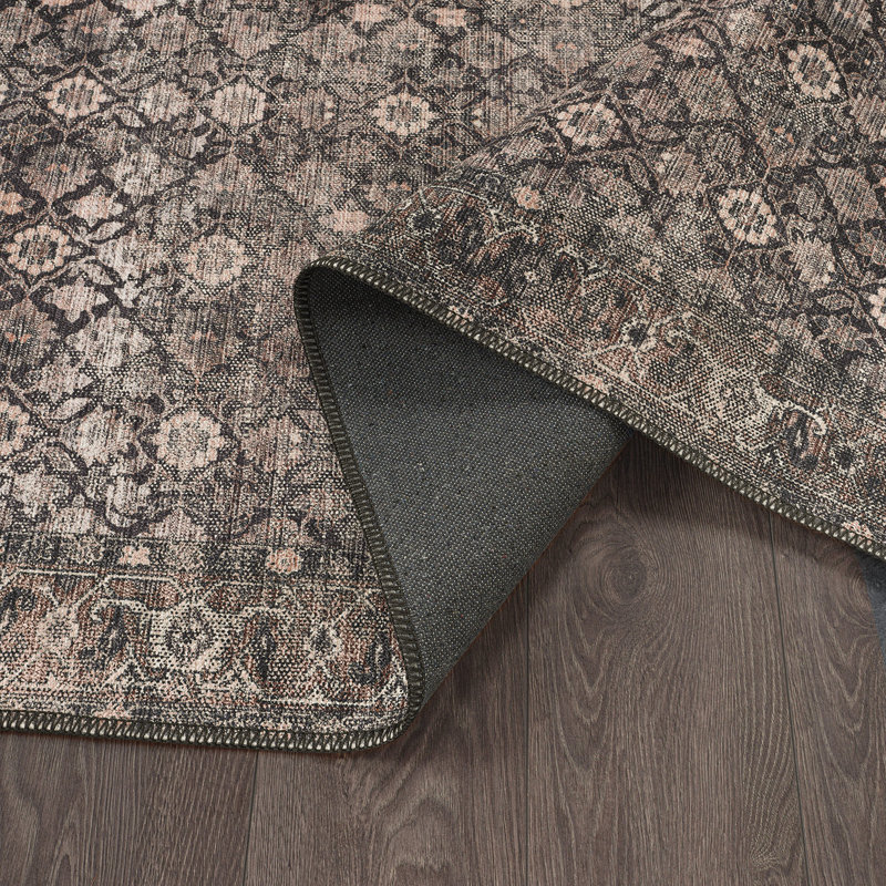 Jeeven Washable Oriental Indoor Rug, Rectangle 5' x 7'