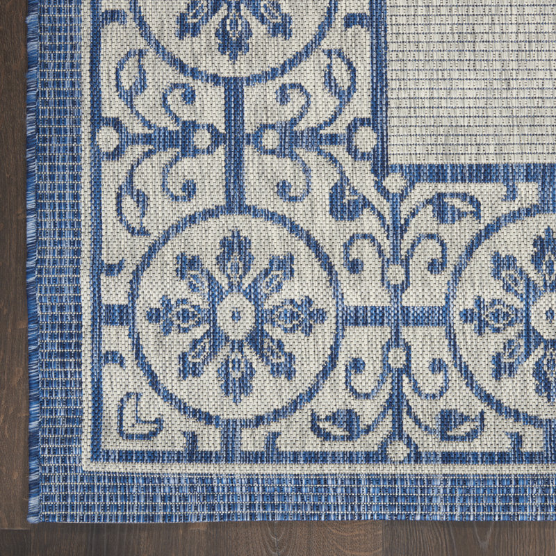 Girst Indoor / Outdoor Rug, Runner 2'2" x 7'6"