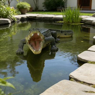 Simulated Crocodile Garden Statue, Resin Animal Ornament