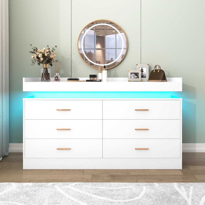 Commode 6 tiroirs Hawah (deux tailles disponibles) avec station de charge et bande lumineuse à DEL , Blanc