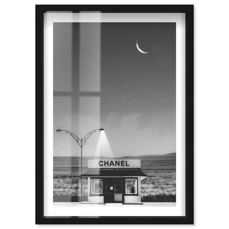 Glam at Night Shadowbox Print par Notoriart, H 55 po x l 37 po, Noir